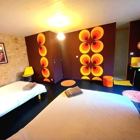펜션 La Maison Pop-70's-spot Nature-b&b Sarrant
