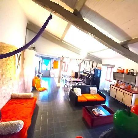 La Maison Pop-70's-spot Nature-b&b * Sarrant