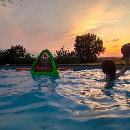 La Maison Pop-70's-spot Nature-b&b * Sarrant